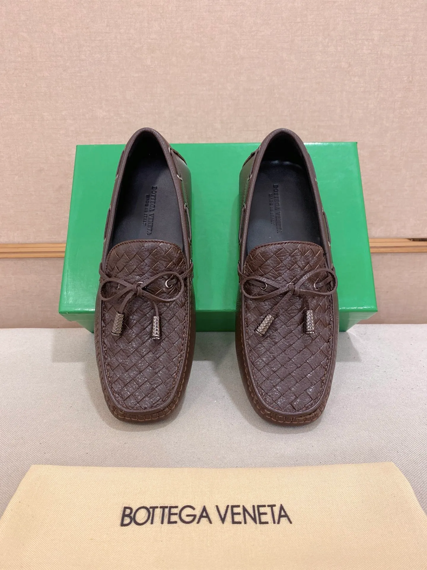 Men's shoes 💰 400💰 (Niu Li + Niu Pad) [BV] latest hot style‼ ️Casual men's shoes, uppers imported deer pattern first-layer cowhide ➕Full imported cowhide lining✔️Exquisite workmanship, excellent foot feel, special rubber soles✔️, cool and fashionable, the latest fashion, fashionable outsole, hurry up. Code number: 38-44 (can be customized to 37.45, non-refundable)
